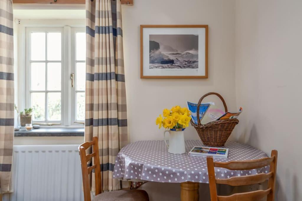 Coastal Cottage 'The Garden Cottage ' Hartland Exterior photo